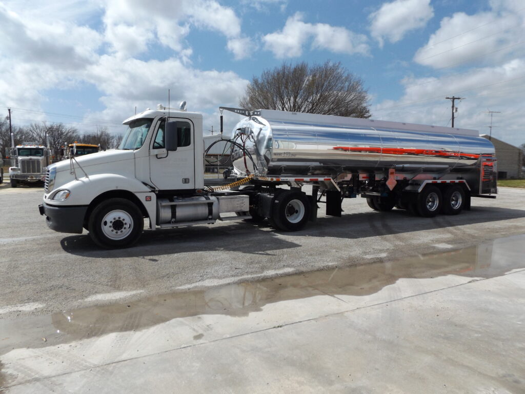Youngs Tank 5 compartment 6000 gallon